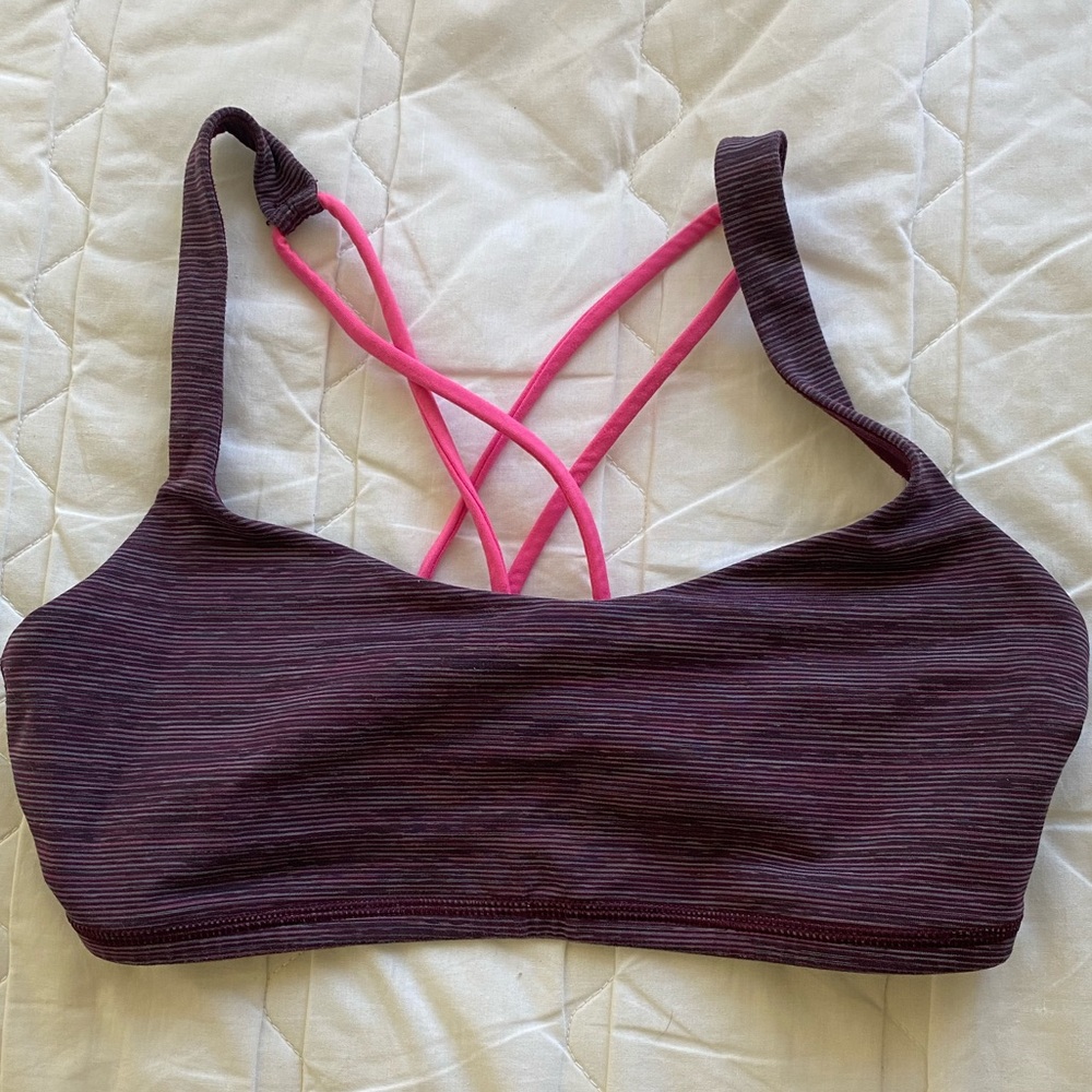 Lululemon sports bra